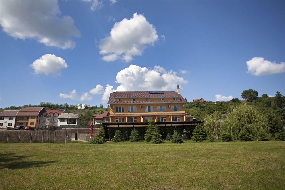 Hotel Terra Oradea Eksteriør bilde
