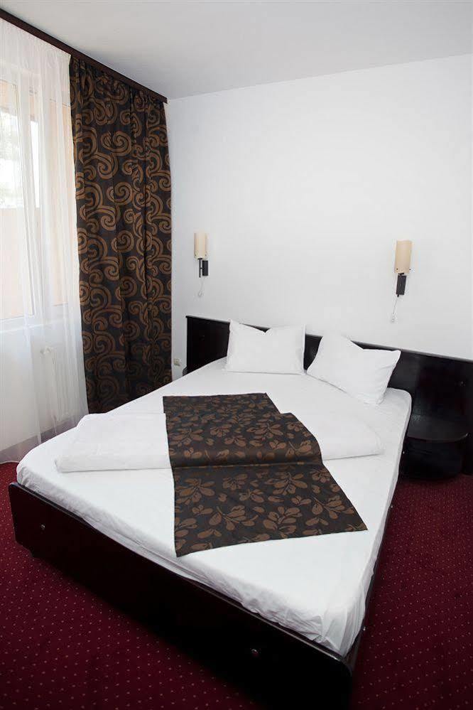 Hotel Terra Oradea Eksteriør bilde