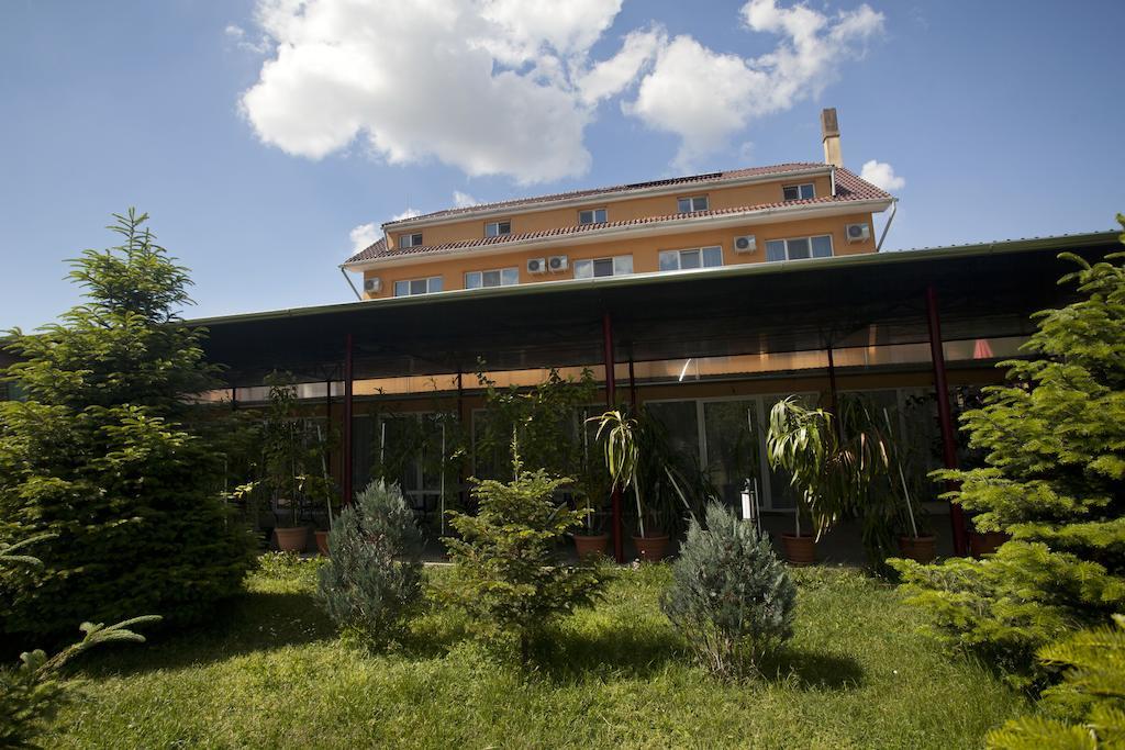 Hotel Terra Oradea Eksteriør bilde